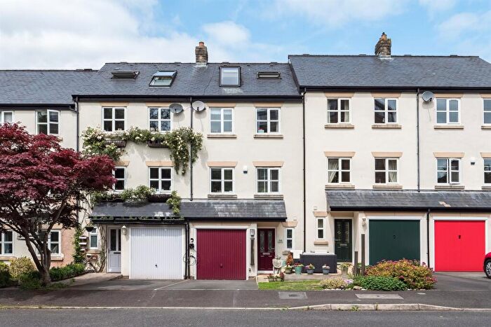 3 Bedroom Mews For Sale In Dyers Court, Bollington, Macclesfield, SK10