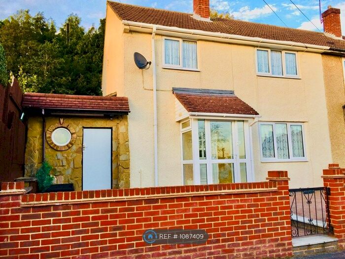 3 Bedroom Semi-Detached House To Rent In All Saints Crescent, Farnborough, GU14