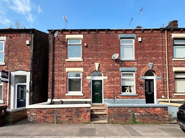 2 Bedroom End Of Terrace House For Sale In Dogford Road, Royton, OL2