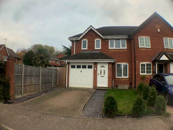 3 Bedroom Semi-Detached House To Rent In Highdown Close, Hunsbury Hill, Northampton, NN4