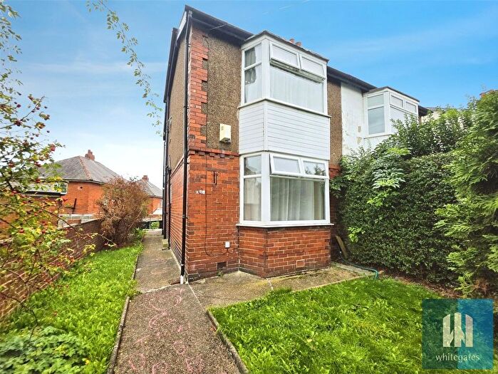 3 Bedroom Semi-detached House For Sale In Alder Street, Fartown, Huddersfield, HD2