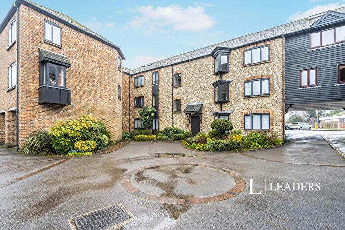 2 Bedroom Flat To Rent In The Old Mill, Northgate, Chichester, PO19