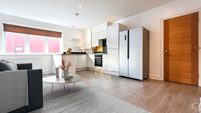 2 Bedroom Flat For Sale In Flat Maple House A, High Street, Witney, OX28