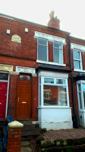 2 Bedroom House To Rent In Station Road, Kings Heath, B14