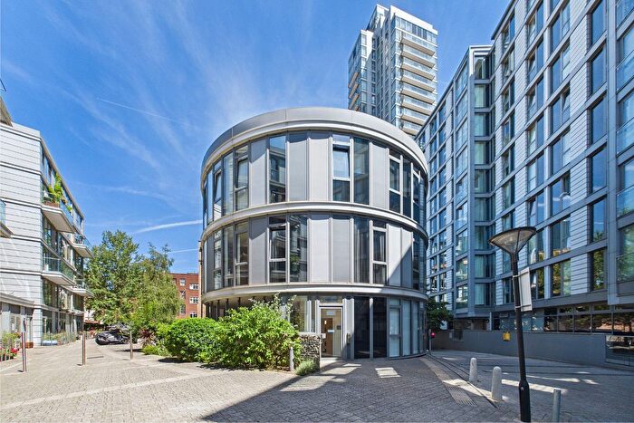 3 Bedroom Flat For Sale In Seager Place, London, SE8