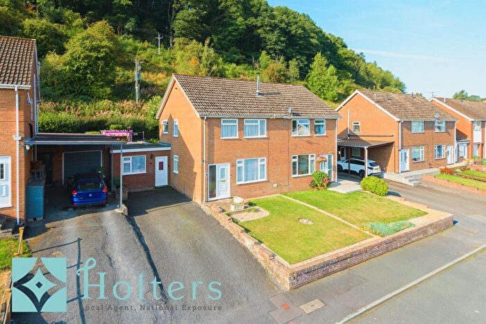 3 Bedroom Semi-Detached House For Sale In Underhill Crescent, Knighton, LD7