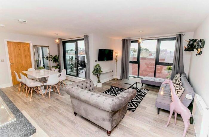 3 Bedroom Flat To Rent In City Centre, NR1