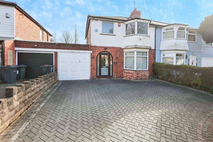 3 Bedroom Semi Detached House For Sale In Court Lane, Birmingham, B23