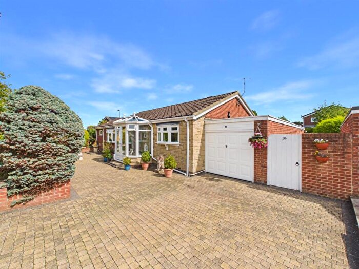 2 Bedroom Detached Bungalow For Sale In Hillsden Road, Whitley Bay, NE25