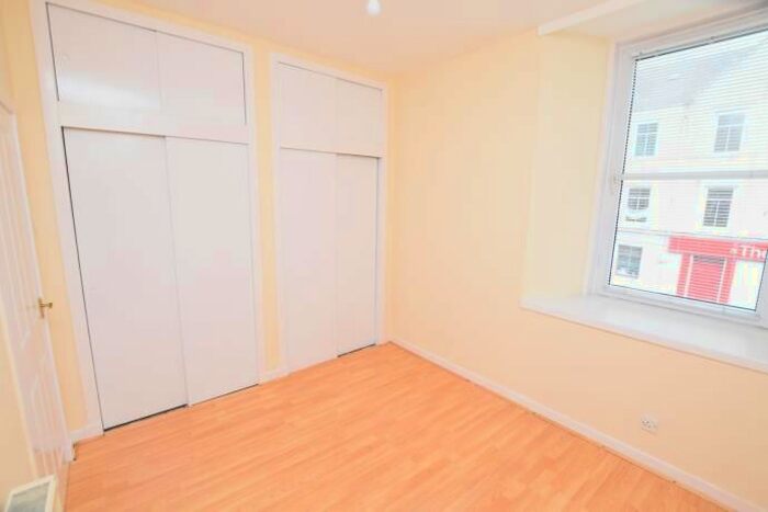 2 Bedroom Flat To Rent In C Victoria Street, Perth, PH2