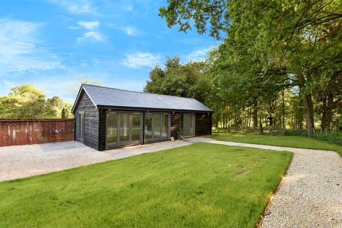 1 Bedroom Detached House To Rent In Chamber Lane, Farnham, Surrey, GU10