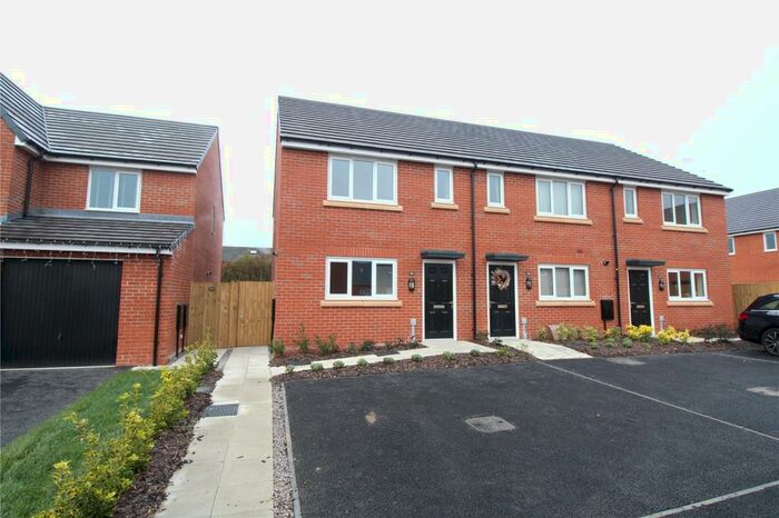 3 Bedroom End Of Terrace House To Rent In Spindle Close, Hollington Grange, Stoke-on-Trent, ST6