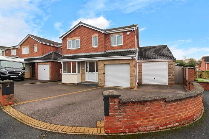 4 Bedroom House For Sale In Grove Gardens, Brimington Common, S43