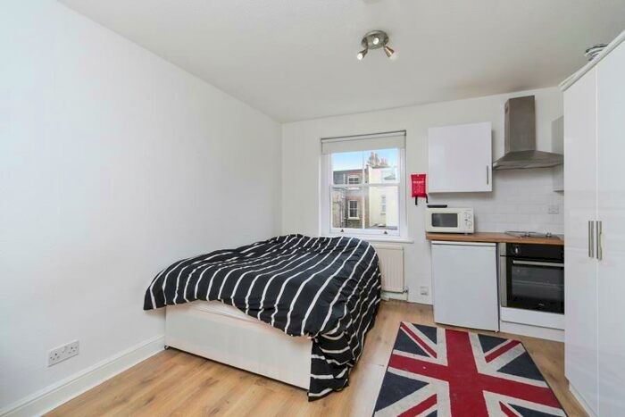 Studio To Rent In Parsifal Road, West Hampstead, NW6