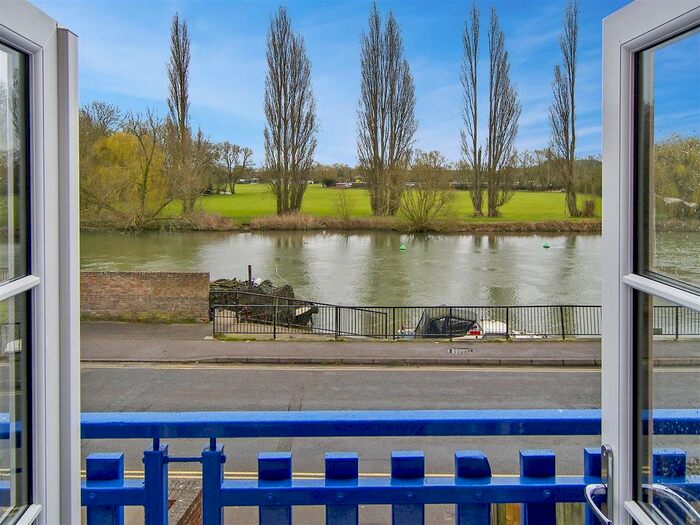 2 Bedroom Flat To Rent In Wilsham Road, Abingdon, OX14