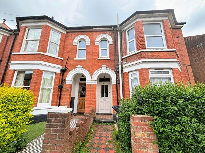 2 Bedroom Apartment To Rent In Foxhall Road, Ipswich, Suffolk, IP3