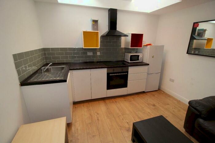 2 Bedroom Flat To Rent In Fylde Road, Flat, Preston, Lancashire, PR1