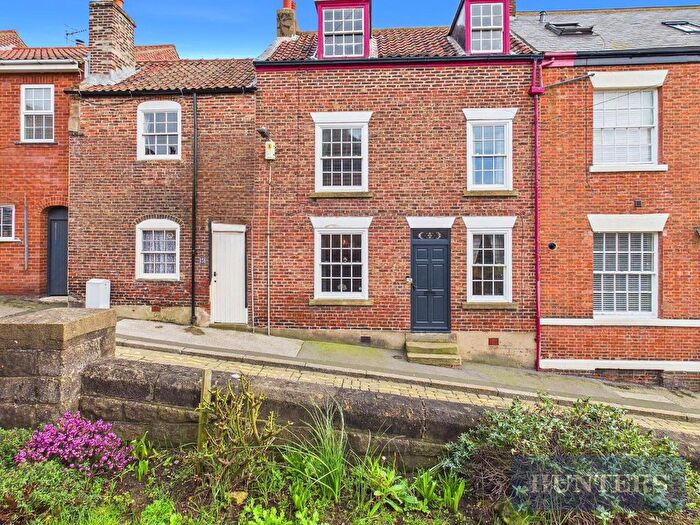 5 Bedroom Terraced House For Sale In Tollergate, Scarborough, YO11