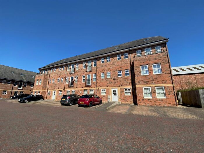 2 Bedroom Flat To Rent In Sandringham Court, Chester Le Street, DH3