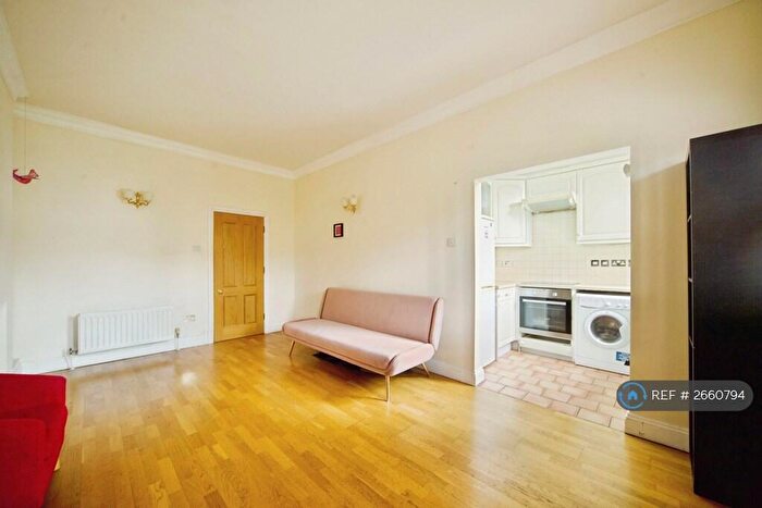 2 Bedroom Flat To Rent In Holloway Road, London, N7