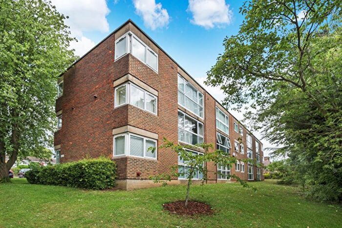2 Bedroom Apartment To Rent In Lingfield Close, Northwood, HA6
