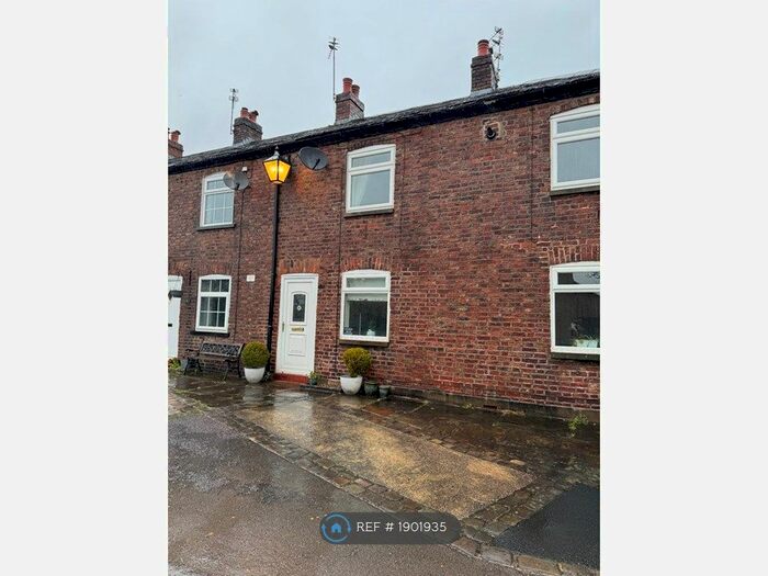 2 Bedroom Terraced House To Rent In Hollands Place, Macclesfield, SK11