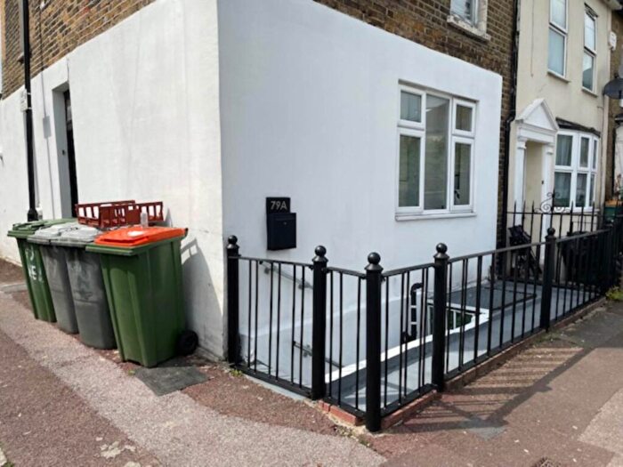 1 Bedroom Flat To Rent In Wellington Road, Forest Gate, E7