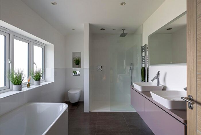 5 Bedroom Detached House For Sale In Keswick Road, Great Bookham, Leatherhead, Surrey, KT23