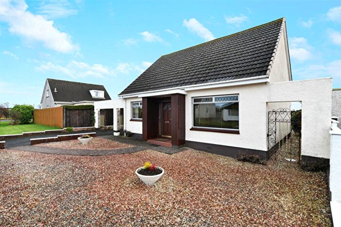3 Bedroom Bungalow For Sale In Fouracres Drive, Kilmaurs, Kilmarnock, East Ayrshire, KA3