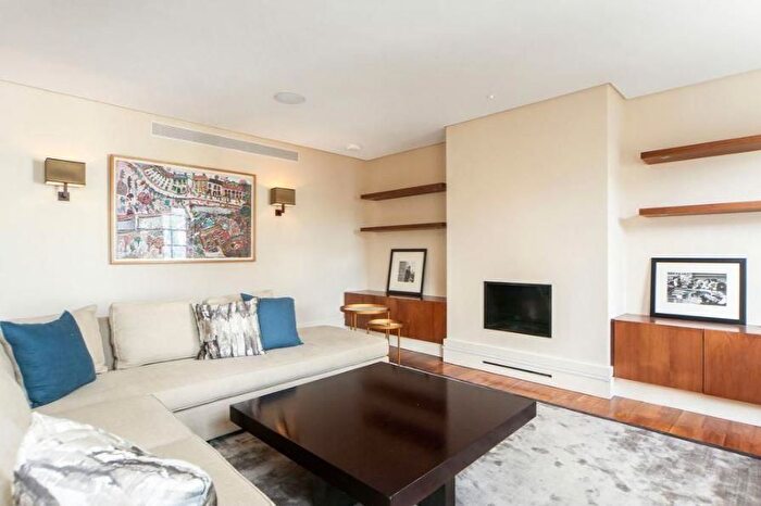2 Bedroom Flat To Rent In Dunraven Street, Mayfair, London, W1K