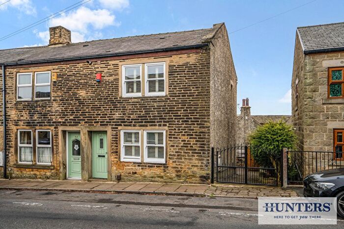 1 Bedroom End Of Terrace House For Sale In Town Street, Rawdon, Leeds, LS19