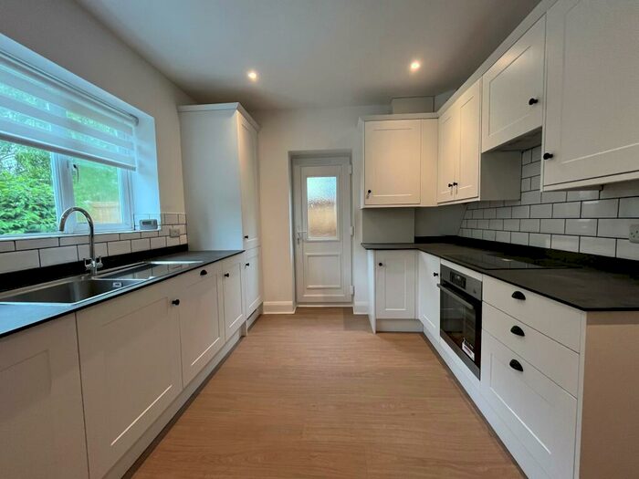 3 Bedroom Bungalow To Rent In Leatherhead, KT22