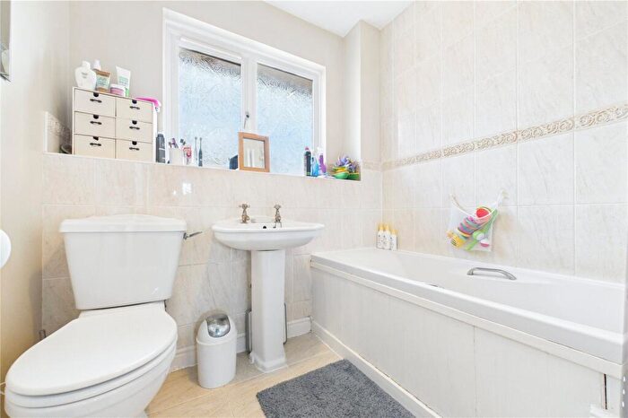 3 Bedroom Semi-Detached House For Sale In Woodfield Way, Theale, Reading, Berkshire, RG7