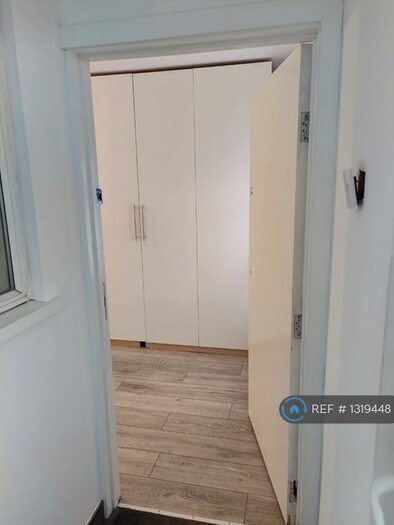 Studio To Rent In Harrow, London, HA3