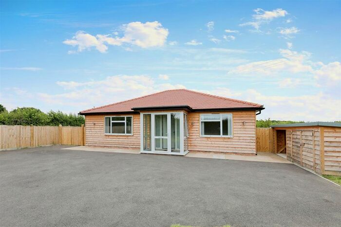 2 Bedroom Bungalow To Rent In Shoreham Lane, Halstead, Sevenoaks, TN14