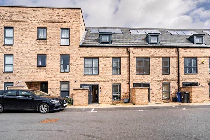 4 Bedroom Terraced House To Rent In Sutton Road, Harrow, HA2