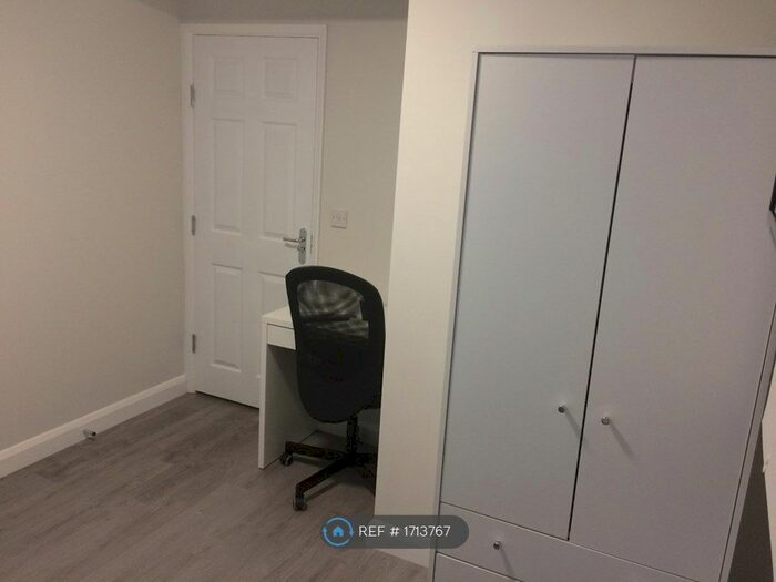 4 Bedroom Terraced House To Rent In Colchester Street, Coventry, CV1