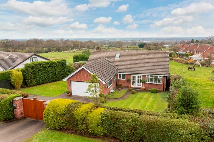 4 Bedroom Detached House For Sale In Wood Lane South, Adlington, SK10