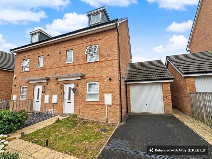 4 Bedroom Semi-Detached House To Rent In Skylark Avenue, Peacehaven, BN10