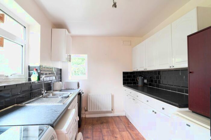 5 Bedroom Property To Rent In Hillside, Brighton, BN2