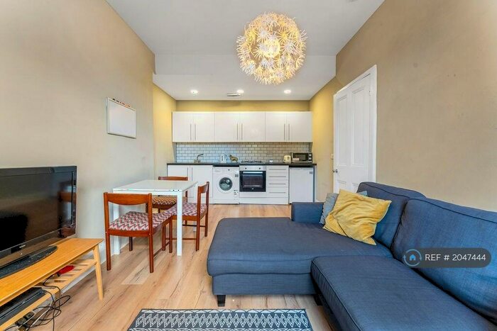 2 Bedroom Flat To Rent In Wheatfield Road, Edinburgh, EH11