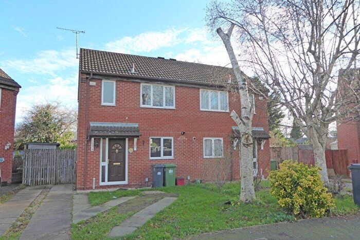 2 Bedroom Semi Detached House To Rent In Brakesmead, Leamington Spa, Warwickshire, CV31