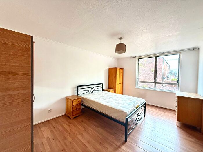 5 Bedroom Maisonette To Rent In Holland Walk, London, N19