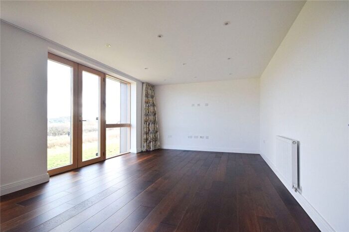 5 Bedroom Terraced House To Rent In Pinnington Close, Trumpington, Cambridge, CB2