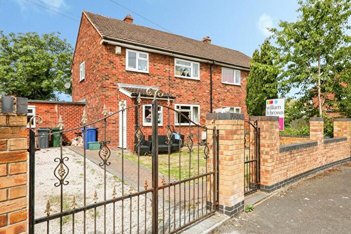 3 Bedroom Semi Detached House For Sale In Oldfield Crescent, Stainforth, Doncaster, DN7