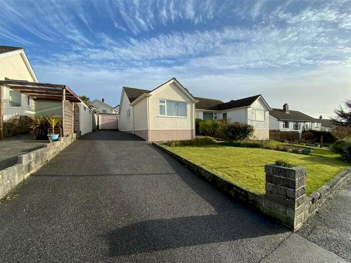 3 Bedroom Semi-Detached Bungalow For Sale In College Close, Probus, TR2