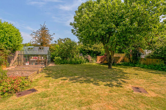 4 Bedroom Detached House For Sale In Northend, Henley-on-Thames, RG9