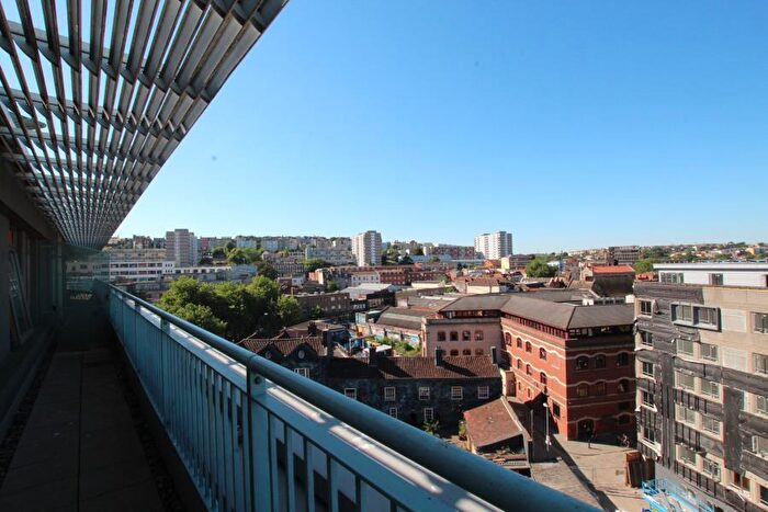 2 Bedroom Apartment To Rent In St James Barton - City Centre, BS1