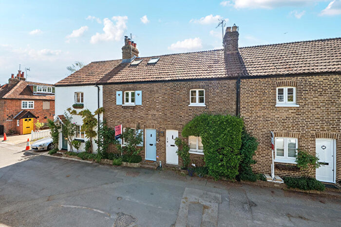 2 Bedroom House For Sale In Holyport Street, Maidenhead, SL6