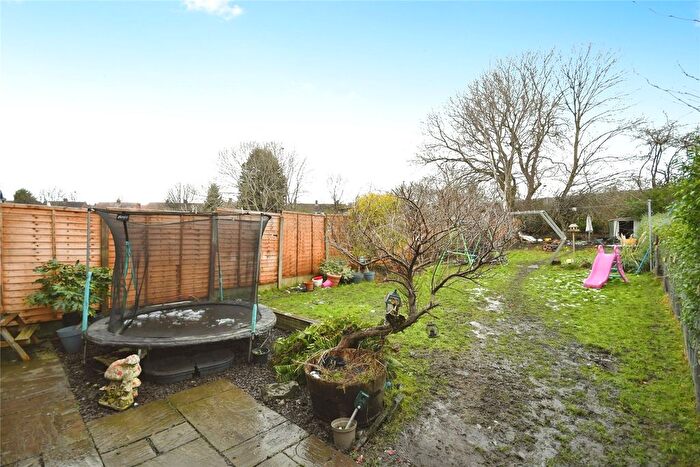 3 Bedroom Terraced House For Sale In St. Augustines Crescent, Chesterfield, Derbyshire, S40